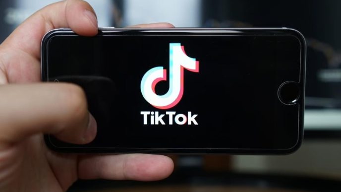 TikTok tryb pełny ekran