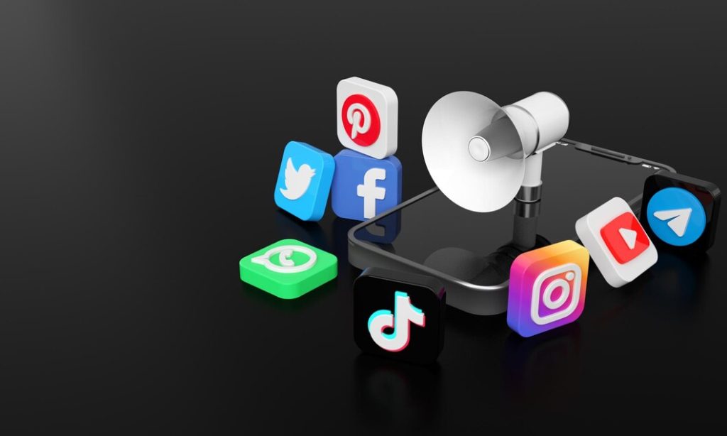 newsinsider, social media, media społecznościowe