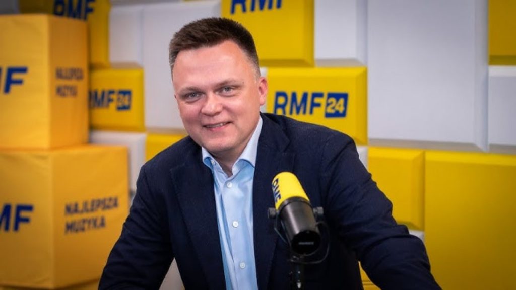 Parking dla wyborców PiS. Dziś Hołownia jest kierowcą rządowej ciężarówki Tuska.