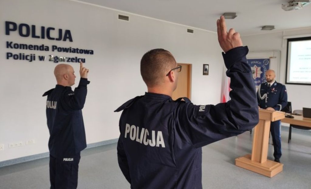 Policja nie broni Polski. Policja ją zdradza.