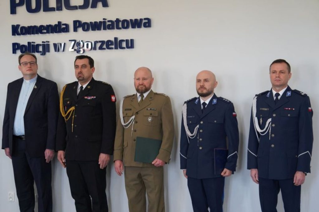 Policja nie broni Polski. Policja ją zdradza.