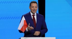 Nie istnieje żaden unijny dokument, który zwalnia Polskę z obowiązku przyjmowania migrantów w zamian za pomoc Ukraińcom.