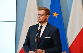 rawo mówi jedno, prokuratura dopisuje resztę