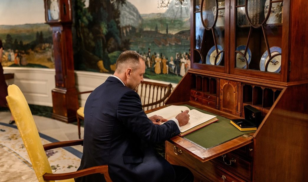 Dlaczego prezydent musiał zawetować aż cztery projekty KO