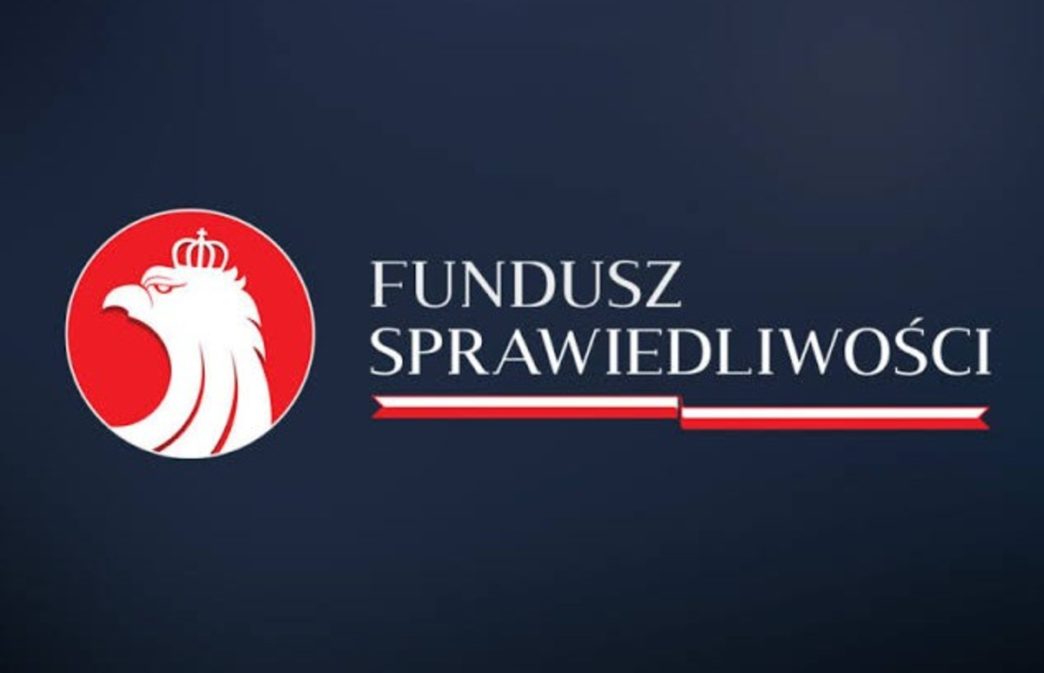 Gdzie tu prawo? Tusk ściga umowy, które jego rząd wykorzystuje do wypłaty milionów